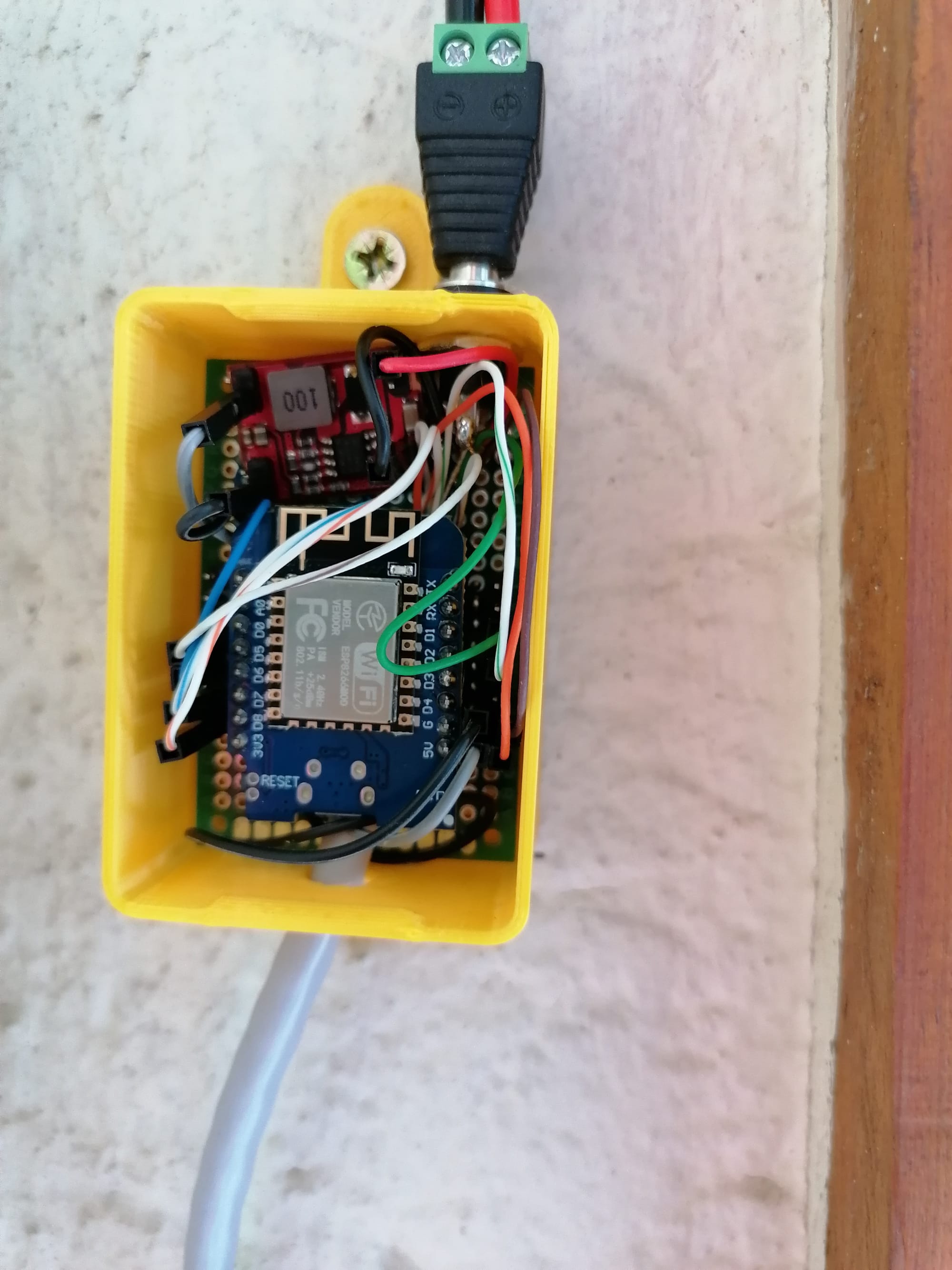 DIY Smart Doorbell with LCD